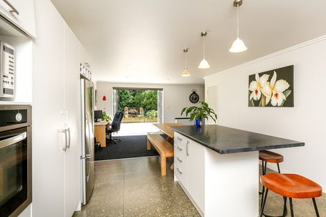 Photo of property in 30 Birdwood Avenue, Moturoa, New Plymouth, 4310