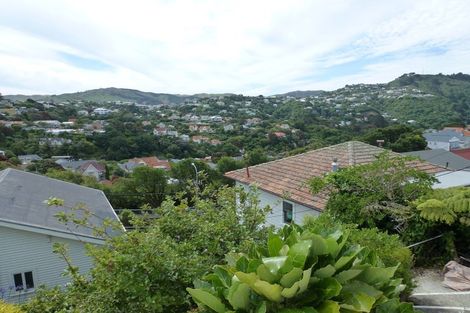 Photo of property in 5a Grove Road, Kelburn, Wellington, 6012