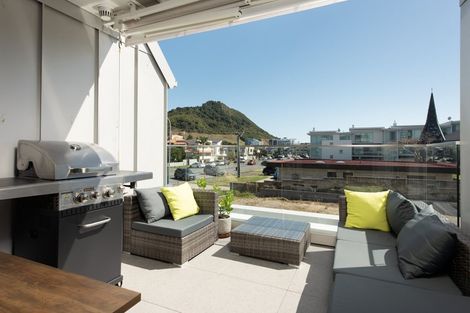 Photo of property in 2/19 Victoria Road, Mount Maunganui, 3116