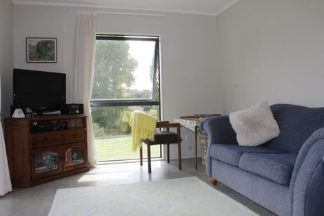 Photo of property in 61 Hurndall Street East, Maungaturoto, 0520