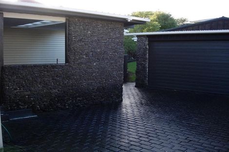 Photo of property in 18 Sullivan Avenue, Mangere Bridge, Auckland, 2022