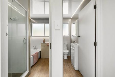 Photo of property in 16 Jayne Place, Torbay, Auckland, 0630