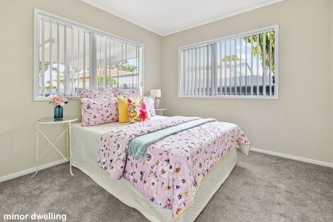 Photo of property in 34 Convair Crescent, Mangere, Auckland, 2022