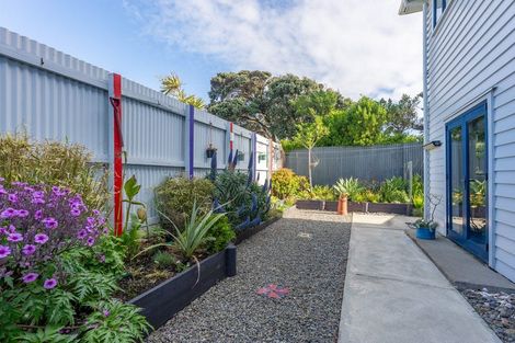 Photo of property in 100b Marine Parade, Otaki Beach, Otaki, 5512
