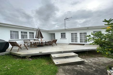 Photo of property in 34 Selwyn Road, Cockle Bay, Auckland, 2014