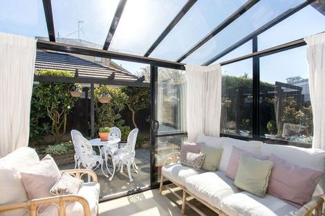 Photo of property in 252a Memorial Avenue, Burnside, Christchurch, 8053