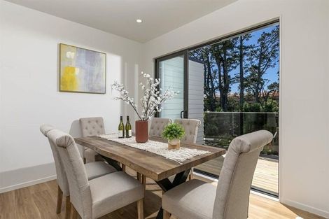 Photo of property in 19 Korokio Lane, Henderson, Auckland, 0612