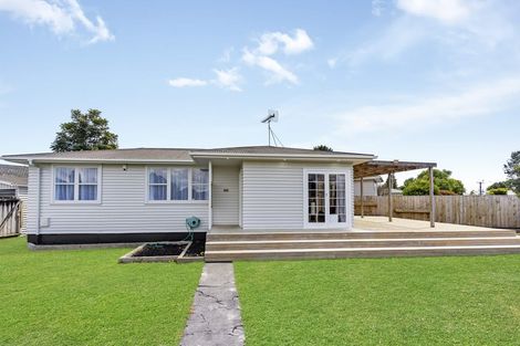 Photo of property in 1/1 Cooper Place, Papakura, 2110