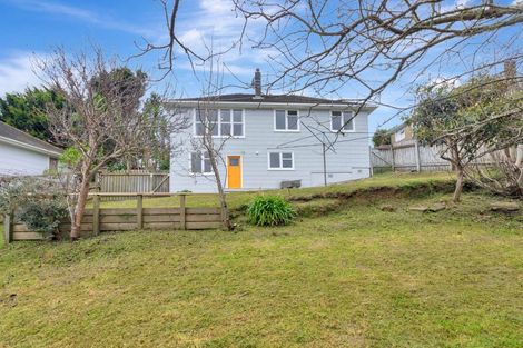 Photo of property in 48 Hereford Street, Cannons Creek, Porirua, 5024