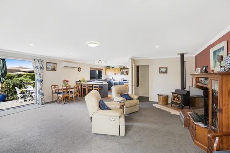 Photo of property in 86 Meadowstone Drive, Wanaka, 9305