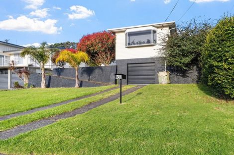 Photo of property in 31 Awanui Street, Merrilands, New Plymouth, 4312
