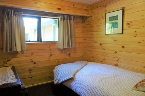 Photo of property in 8 Hurren Place West, Kumara Junction, Hokitika, 7882