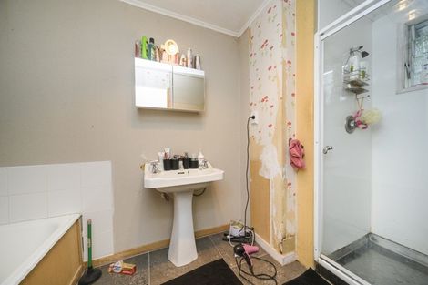 Photo of property in 66 Alexandra Street, Marton, 4710