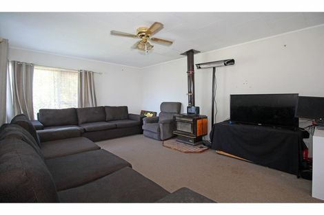 Photo of property in 2 Navigator Place, Papatoetoe, Auckland, 2025