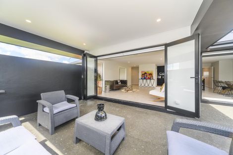 Photo of property in 19 Ashton Place, Highbury, Palmerston North, 4412