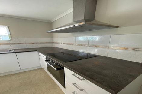 Photo of property in 1/60 Riverpark Crescent, Henderson, Auckland, 0610