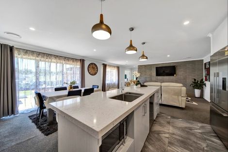 Photo of property in 23 Garrett Drive, Whalers Gate, New Plymouth, 4310