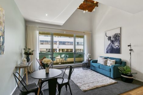 Photo of property in Metro Apartments, 5/220 Thorndon Quay, Pipitea, Wellington, 6011