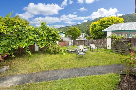 Photo of property in 9 Montana Road, Totara Park, Upper Hutt, 5018