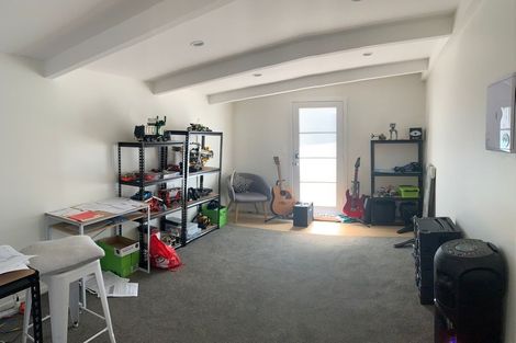 Photo of property in 2/42 Mirrabooka Avenue, Botany Downs, Auckland, 2010