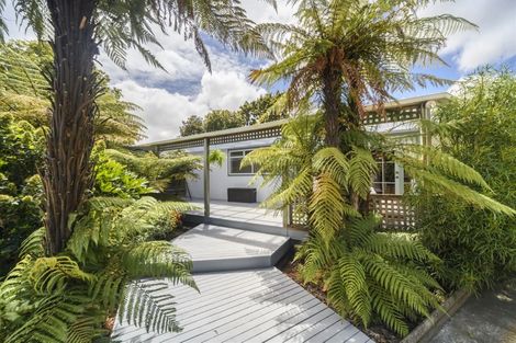 Photo of property in 24 Parkland Crescent, Terrace End, Palmerston North, 4410