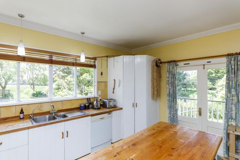 Photo of property in 68 Harts Road, Turitea, Palmerston North, 4472