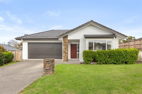 Photo of property in 5 Malbec Place, Huapai, Kumeu, 0810