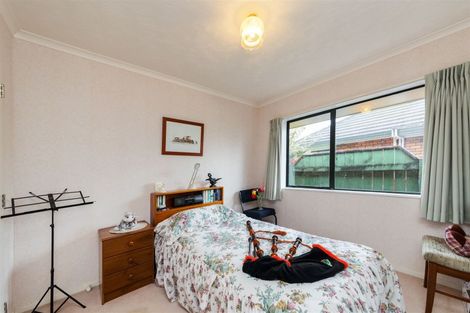 Photo of property in 27 Caroline Crescent, Highbury, Palmerston North, 4412