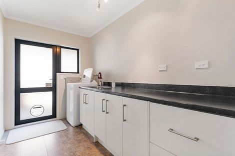 Photo of property in 104 Basley Road, Owhata, Rotorua, 3010