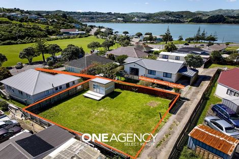 Photo of property in 134a Main Road, Titahi Bay, Porirua, 5022