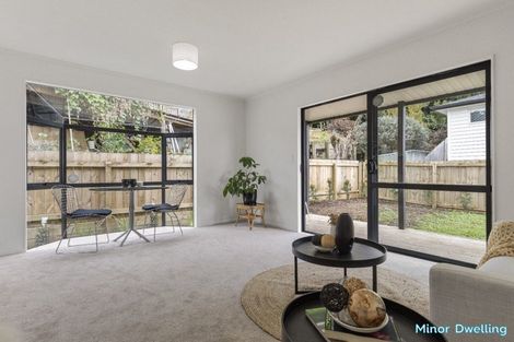 Photo of property in 8 Kupari Place, Totara Vale, Auckland, 0629