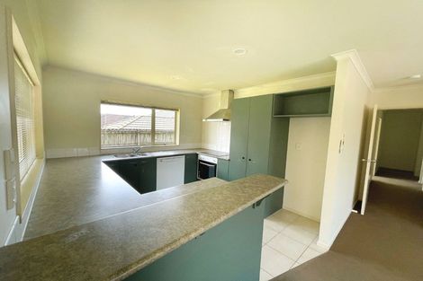 Photo of property in 28 Raphoe Road, Flat Bush, Auckland, 2019