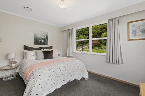 Photo of property in 7 Onehuka Road, Tirohanga, Lower Hutt, 5010