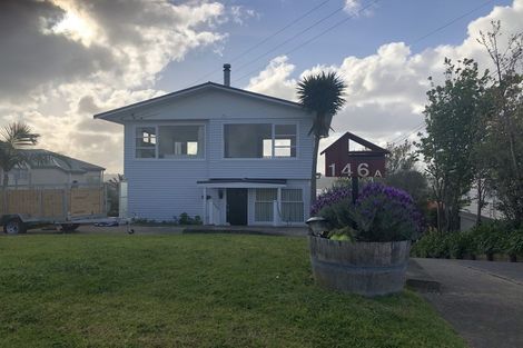 Photo of property in 1/146 Sunset Road, Unsworth Heights, Auckland, 0632