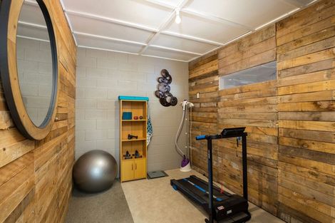 Photo of property in 27 High Street East, Waitara, 4320