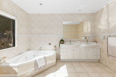 Photo of property in 501 Grays Road, Pauatahanui, Porirua, 5381