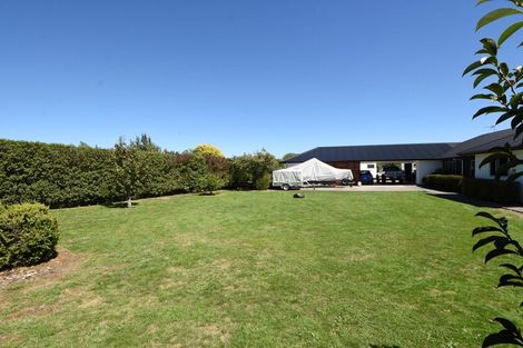 Photo of property in 2 The Glade, Carterton, 5713