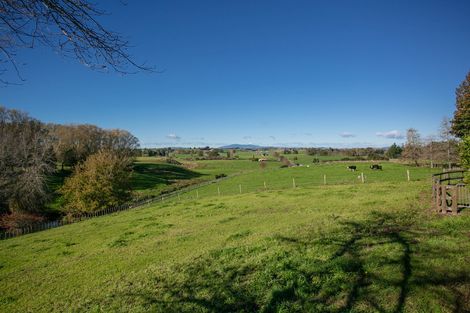 Photo of property in 11 Waiari Road, Pirongia, Te Awamutu, 3876