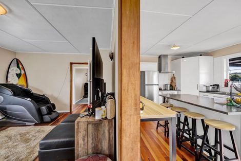 Photo of property in 8 Pacey Avenue, Hawera, 4610