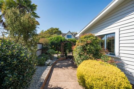Photo of property in 27 Martin Street, Monaco, Nelson, 7011