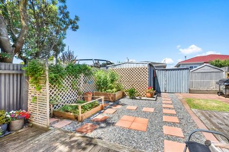 Photo of property in 8 Beach Street, Petone, Lower Hutt, 5012