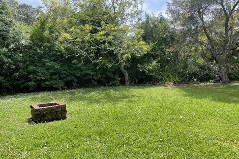 Photo of property in 20 Nutsey Avenue, Northcote, Auckland, 0627