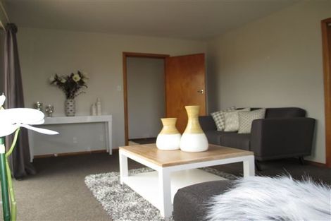 Photo of property in 6 Davidson Crescent, Hornby, Christchurch, 8042