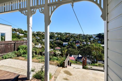 Photo of property in 55 Fairview Crescent, Kelburn, Wellington, 6012