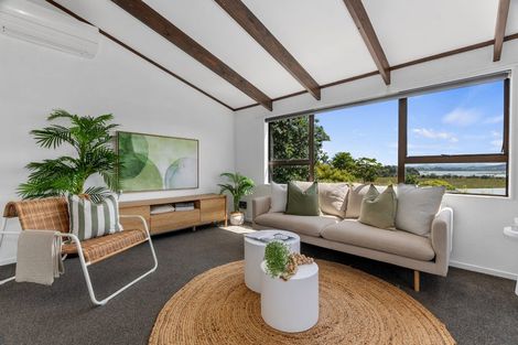 Photo of property in 31a Raumati Crescent, Onerahi, Whangarei, 0110