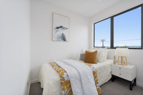 Photo of property in 31 Tiroroa Avenue, Te Atatu South, Auckland, 0610