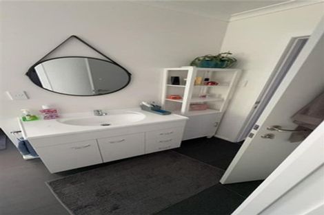 Photo of property in 11 Burke Street, Hospital Hill, Napier, 4110