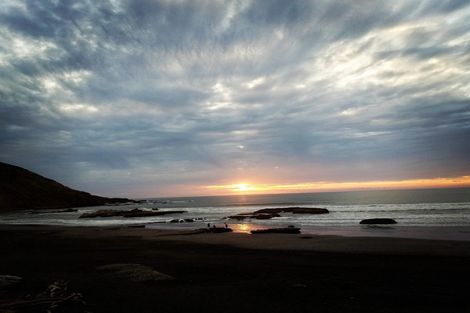 Photo of property in 122 Maunsell Road, Port Waikato, Tuakau, 2695