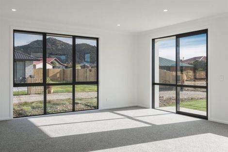 Photo of property in 12 Hebbard Court, Albert Town, Wanaka, 9305