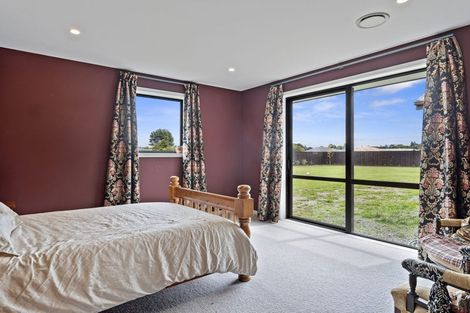 Photo of property in 60 Parsonage Road, Woodend, 7610